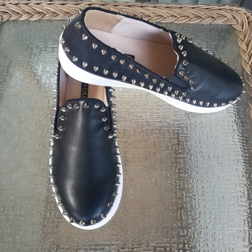 NEW Chase & Chloe Rockstud Slip On Sneaker - Picture 3 of 5